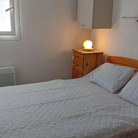 T2 Avec Terrasse Et Parking A 350m De La Plage, Proche Commerces. - Fr-1-307-217 * Le Grau-du-Roi