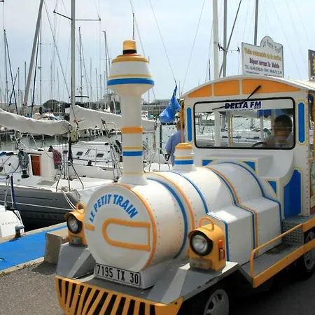 T2 Avec Terrasse Et Parking A 350m De La Plage, Proche Commerces. - Fr-1-307-217 르그로뒤후아
